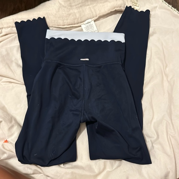 Pants - Aerie scallop leggings